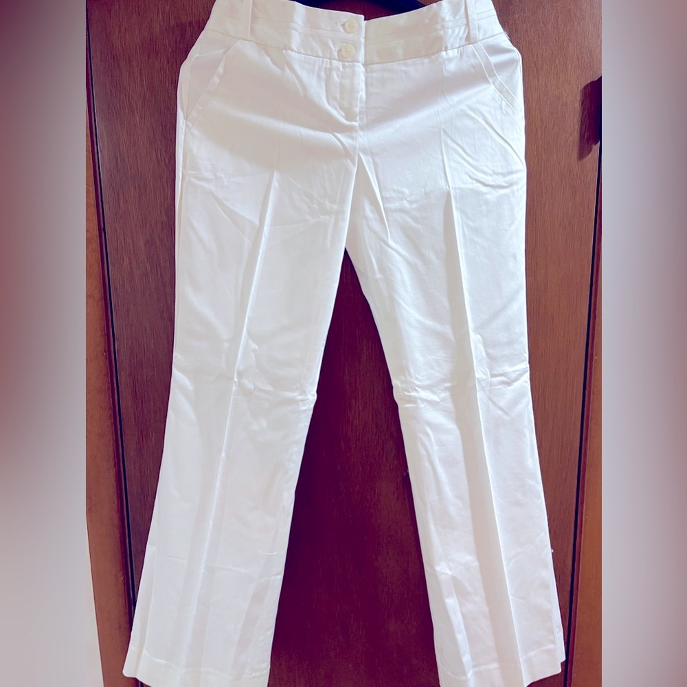 NWOT… Larry Levine White cotton pants- size 10
